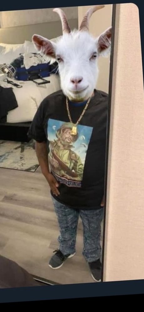 Demon Semen XX model hot photo