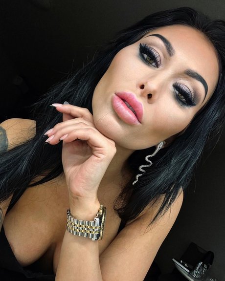 Pink Rabbit model high quality pics