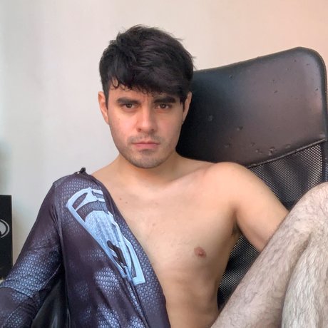 PinkieMike Free porn model pictures