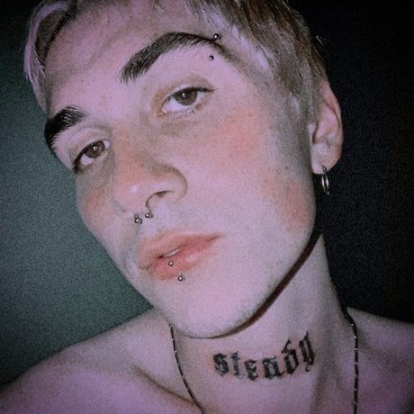 PHOLLO FREE_ top model picture