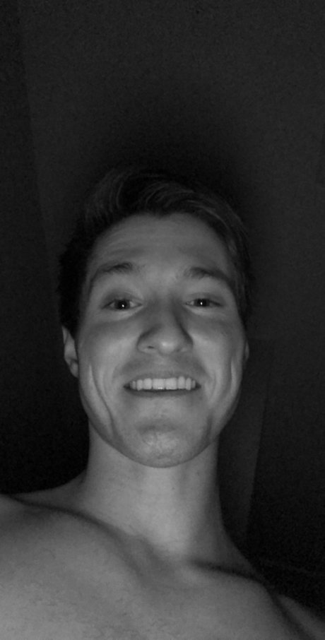 Phoenix Davis xxx pornstar photo