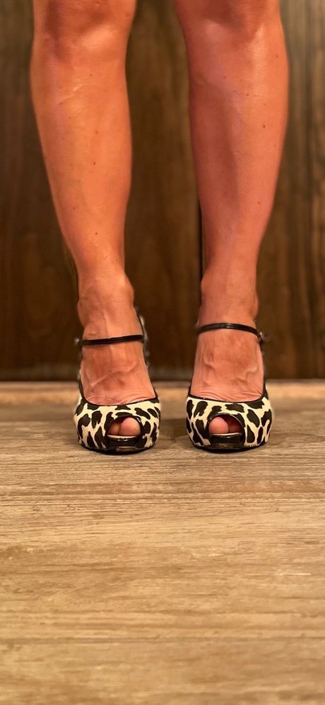 Lagitha star hd photo