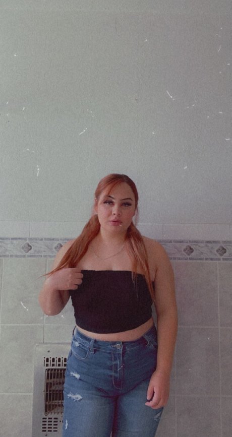 _Azucquin_ nice actress photo