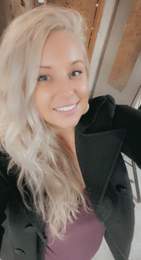 Ms Marie Honda model nude picture