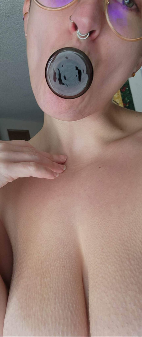 PlantsandNudes model adult pics