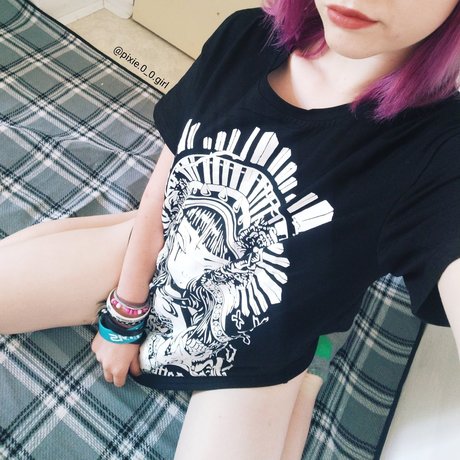 _Pixie_ sexy actress pictures