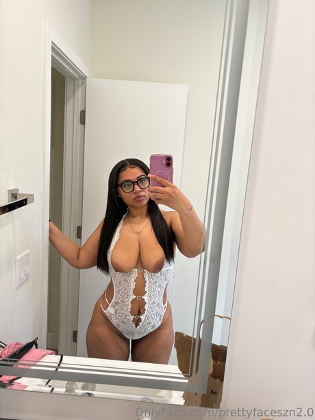 PrettyFaceSzn Naomi Nash star adult pic