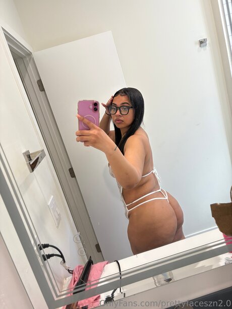 PrettyFaceSzn Naomi Nash model sex pics