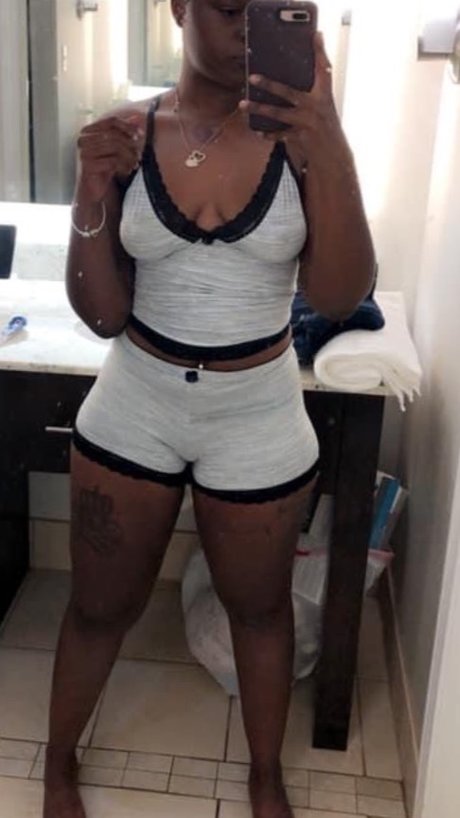 Cherishkayy_ sexy model picture