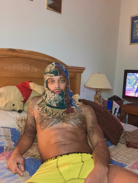 Poochyy pornstar exclusive image