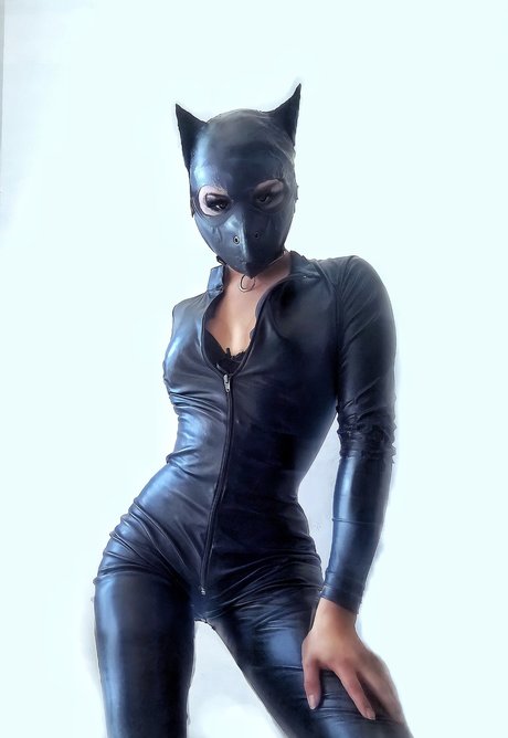 Poison Lips sexy pornstar galleries