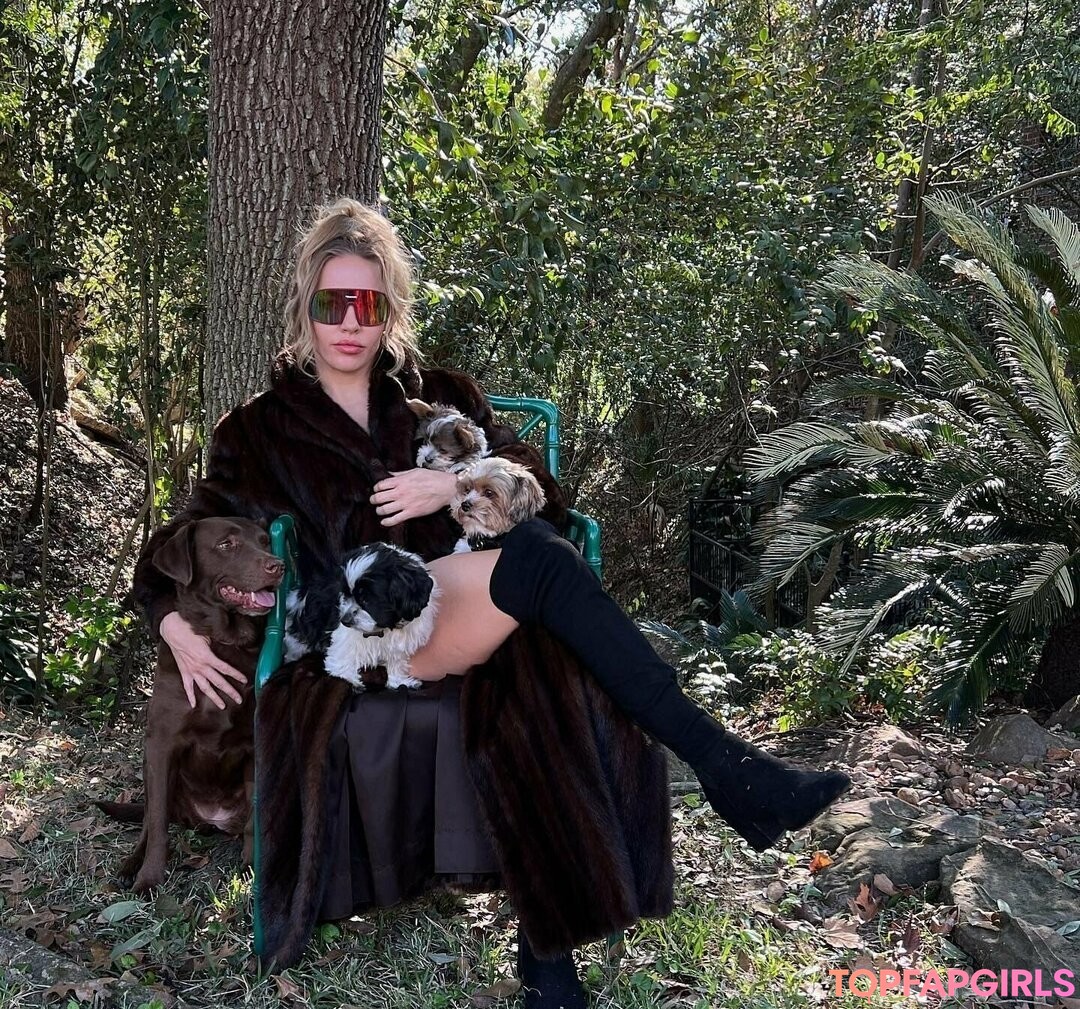 lesbian anal strapon onlyfans hot porn photos