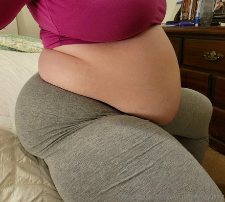 big tits mom onlyfans free pic