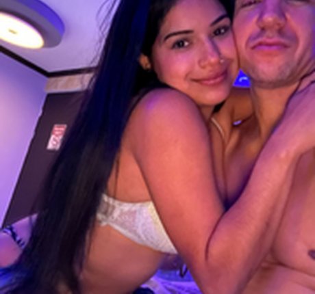 Travelvids Xyz model pretty photo