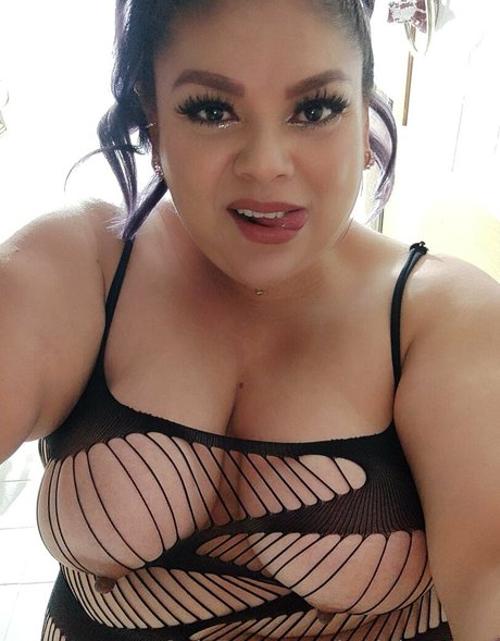 hotjuicycurvy erotic pornstar pictures