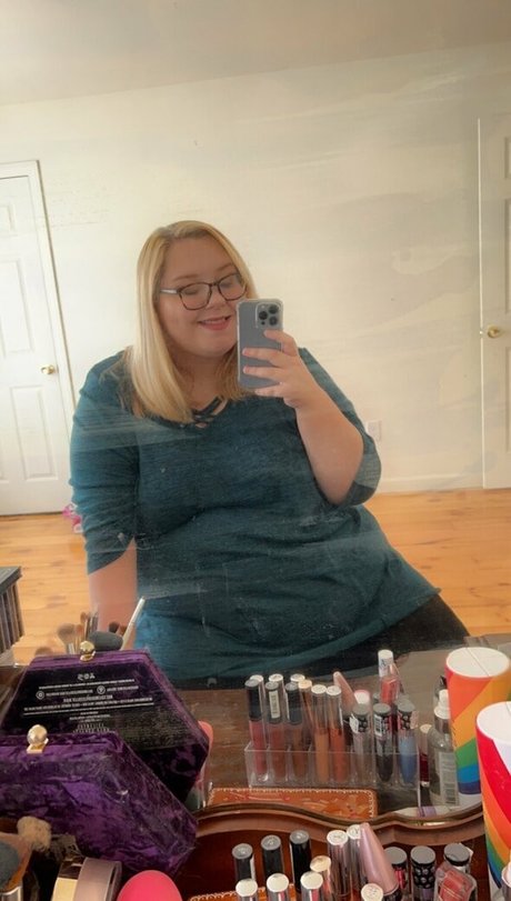 bbwqueeeen model adult photo