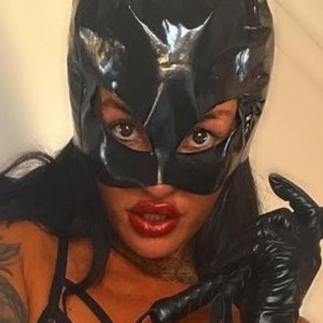 Vikki Blendell porn model pic