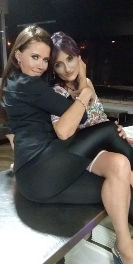 fun with u high quality model pics