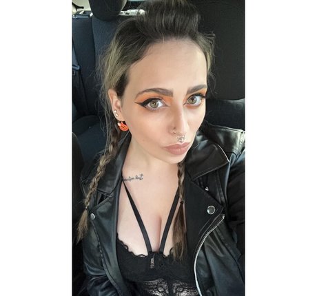 DaniLou art model galleries