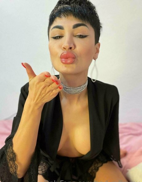 thebaddest m0mmy perfect actress photo