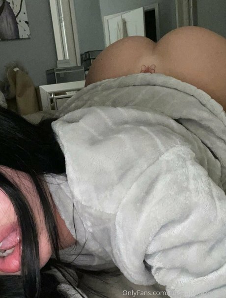 emxuncut model nude gallery