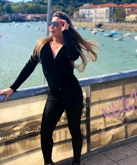 Gabriela Lori naked model archive