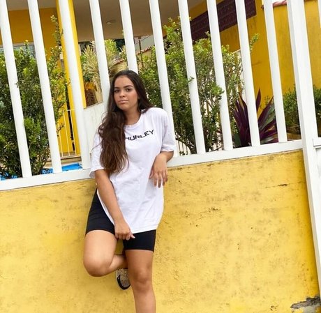 Izabelly Linhares star exclusive gallery