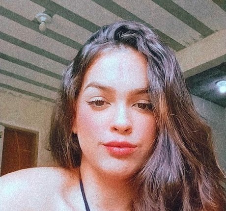 Izabelly Linhares star naked gallery