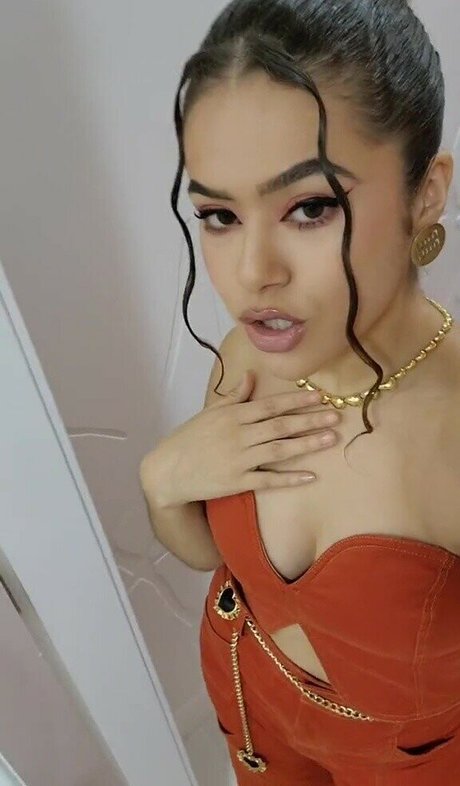 Maisa nude model archive