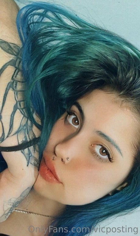 vicposting free model image