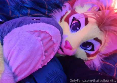 thatyellowkitty xxx pornstar pic