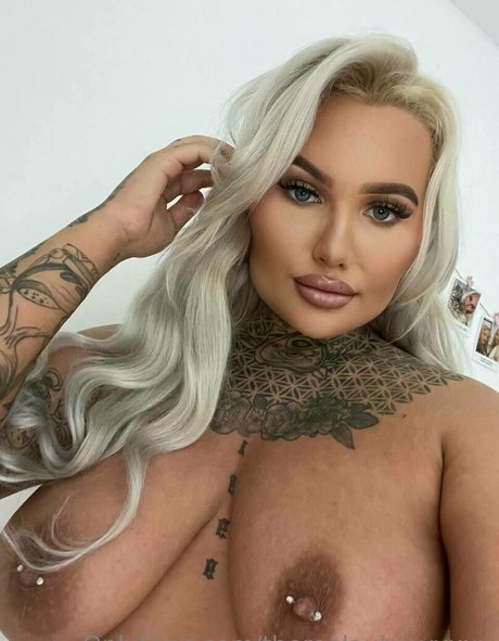 inkedblondieeee naked star photos