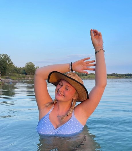 braces onlyfans adult gallery