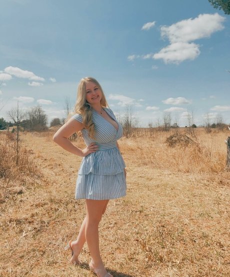 Anya Marie art star galleries