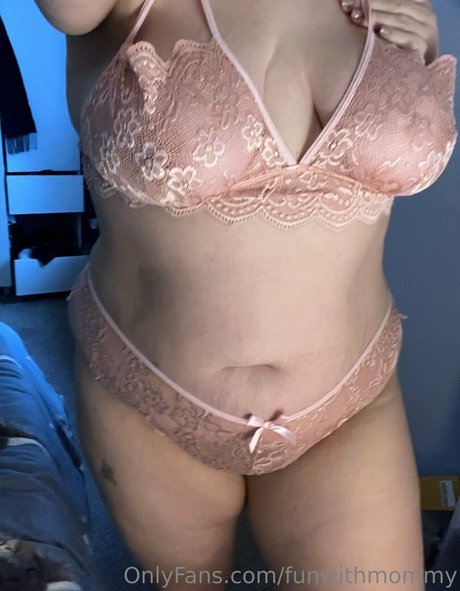 funwithmommy erotic model archive