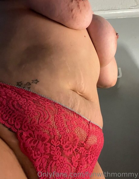 funwithmommy pornstar nude pic