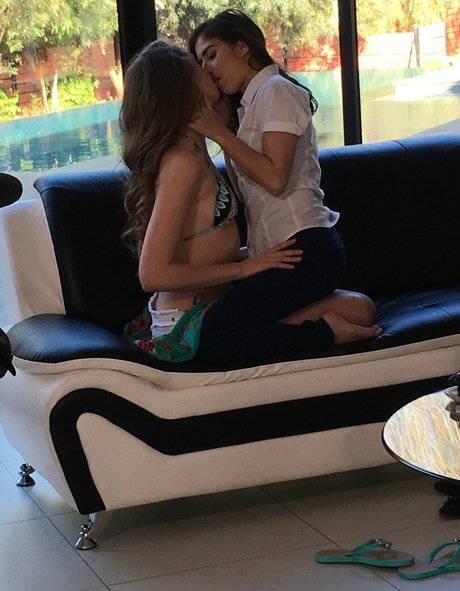 thedanavespoli sex star pictures