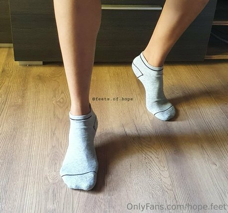 hope feet sex star img