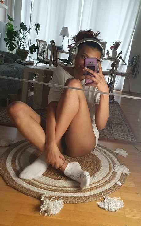 18 year old onlyfans pretty photos