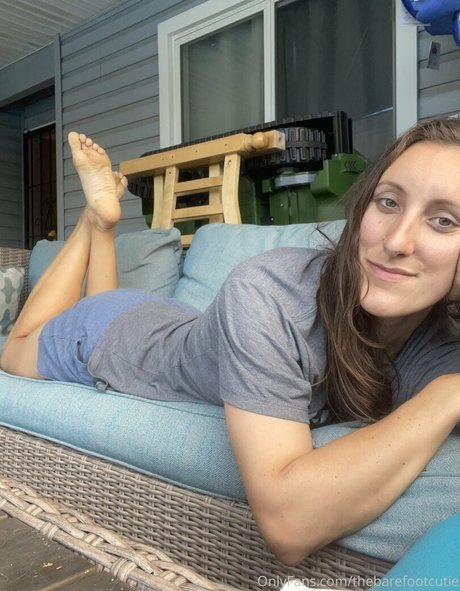 thebarefootcutie naked actress picture