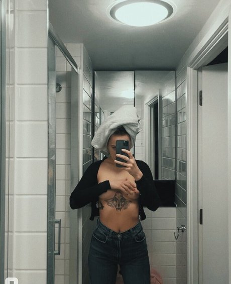 Polinarss adult star img