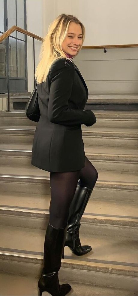 Romane Salvetti pretty model img