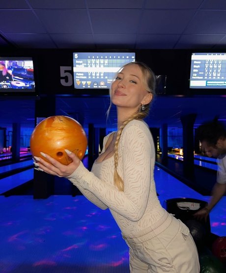 sophia ilysm sex model gallery