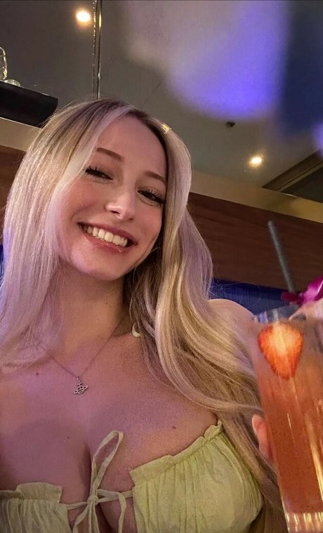 sophia ilysm star sex photo