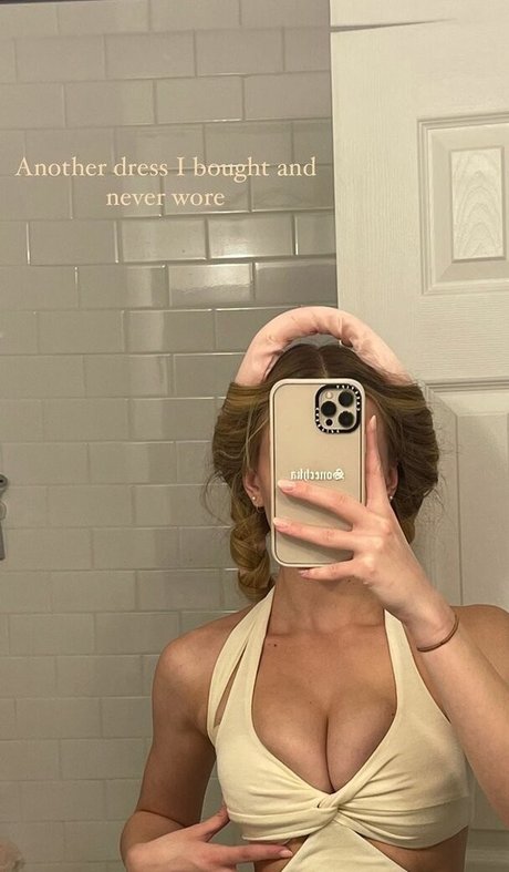 teen lesbian onlyfans nudes img