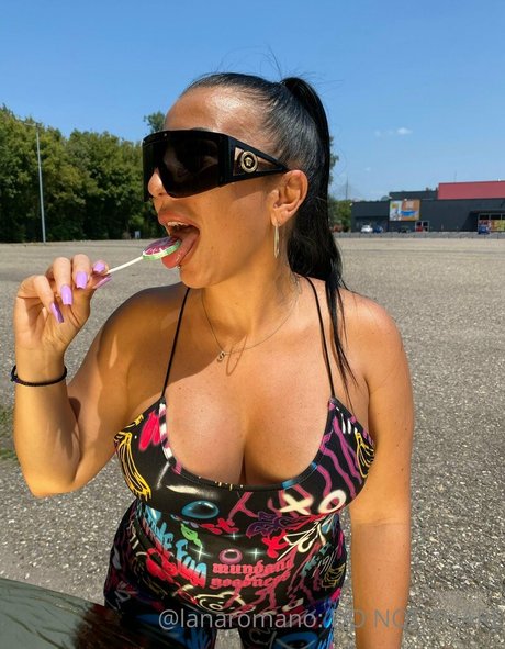 lanaromano top pornstar photo