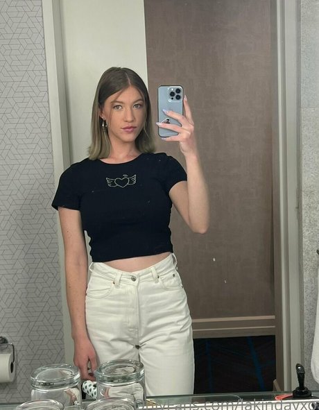 LakinDayXO nudes actress gallery