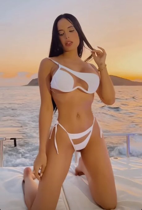 Mariell Andreina Rodriguez erotic pornstar pictures