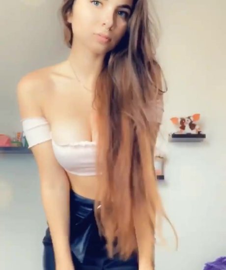 tiynmay hd model pictures