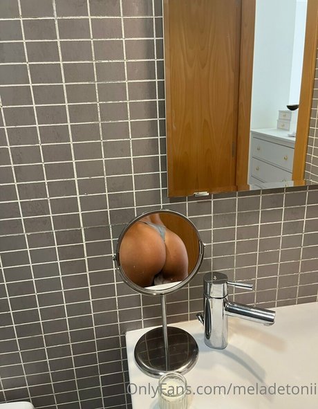 poliamorosaa hd model photos